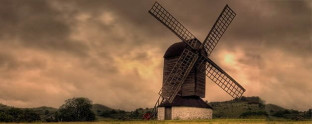 Excellent weather for Chiltern landscape photography at Pitstone Windmill